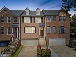 46134 BRISBANE SQ, Potomac Falls, VA 20165