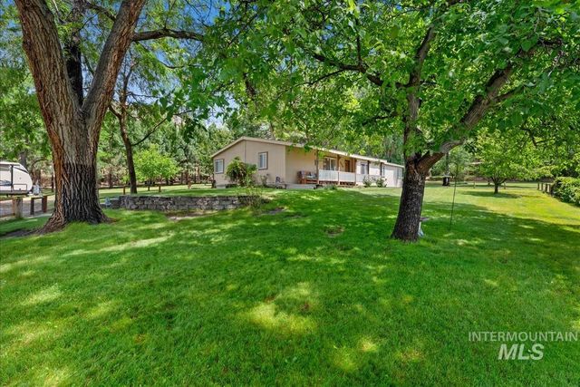 5758 W Hill Rd, Boise, ID 83703