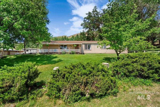 5758 W Hill Rd, Boise, ID 83703