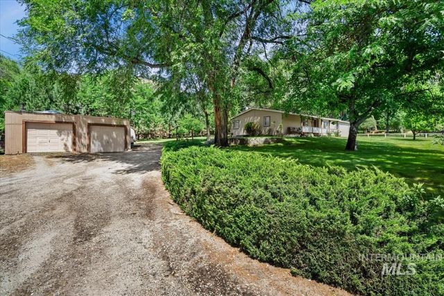 5758 W Hill Rd, Boise, ID 83703