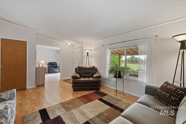 5758 W Hill Rd, Boise, ID 83703