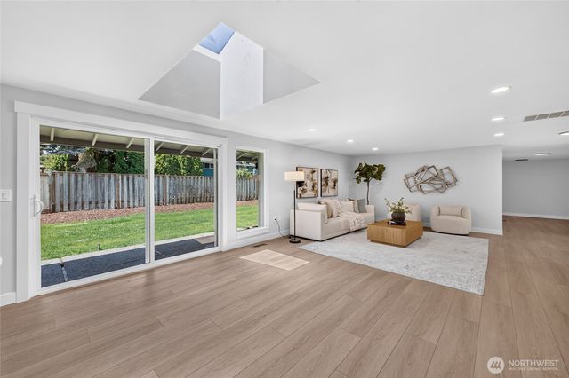 7608 90th Avenue SW, Lakewood, WA 98498