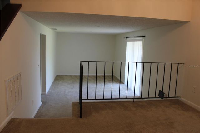 15808 SPRING CREST CIRCLE, Tampa, FL 33624