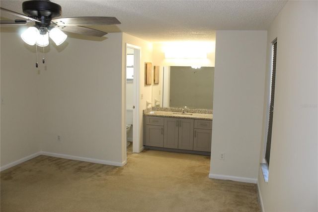 15808 SPRING CREST CIRCLE, Tampa, FL 33624
