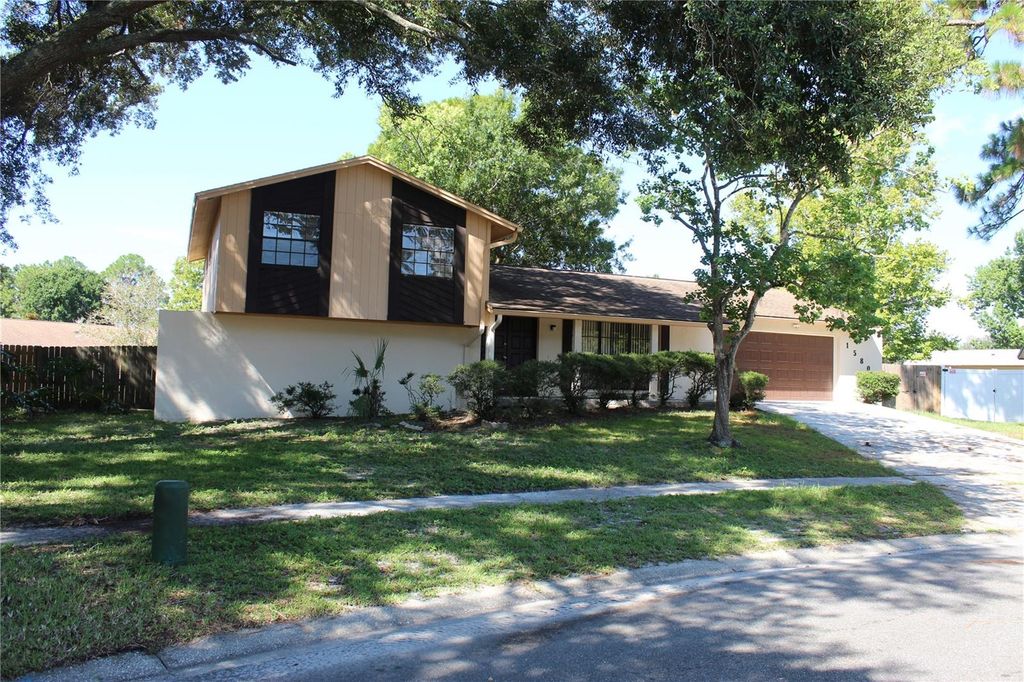 15808 SPRING CREST CIRCLE, Tampa, FL 33624