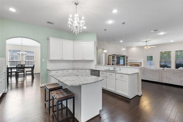 2606 Tacoma Springs Drive, Conroe, TX 77304