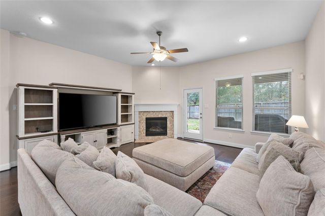 2606 Tacoma Springs Drive, Conroe, TX 77304