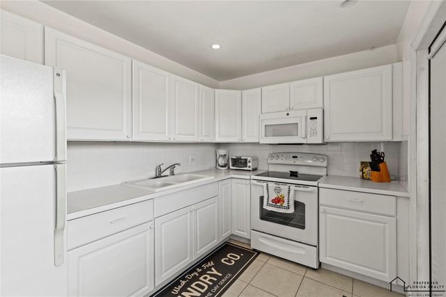 4191 NW 41st Street 316, Lauderdale Lakes, FL 33319