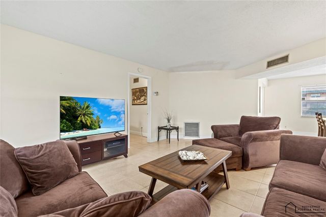 4191 NW 41st Street 316, Lauderdale Lakes, FL 33319