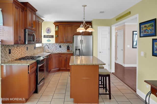 2476 Spring Hill Drive, Toms River, NJ 08755