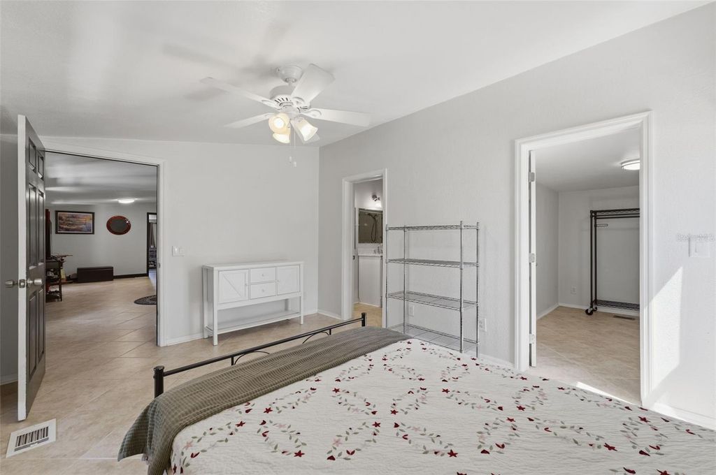 Image 24 of property listing at 515 S COVELAKE TERRACE, Inverness, FL 34450