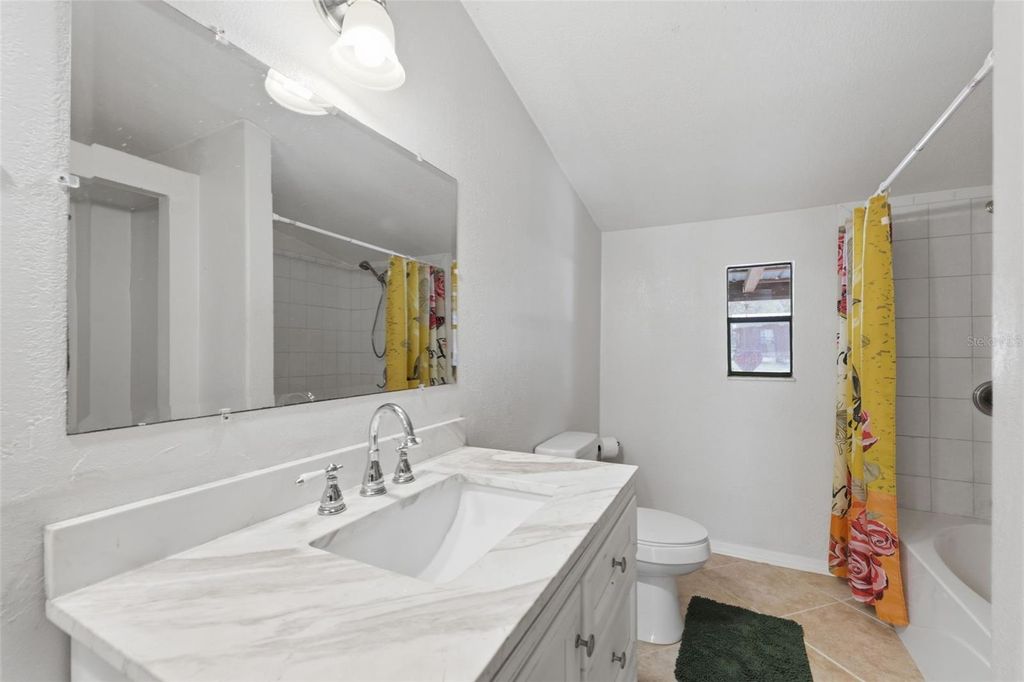 Image 26 of property listing at 515 S COVELAKE TERRACE, Inverness, FL 34450