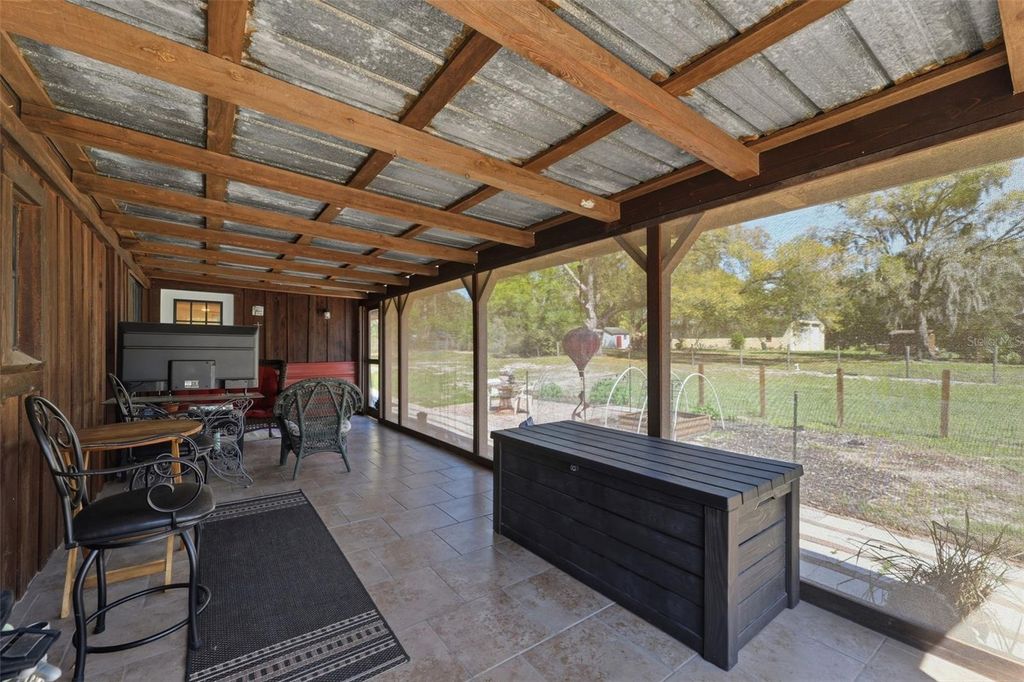 Image 38 of property listing at 515 S COVELAKE TERRACE, Inverness, FL 34450