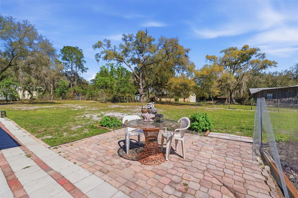 Image 39 of property listing at 515 S COVELAKE TERRACE, Inverness, FL 34450