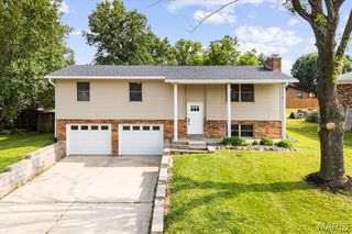 317 Weinel Drive, Smithton, IL 62285