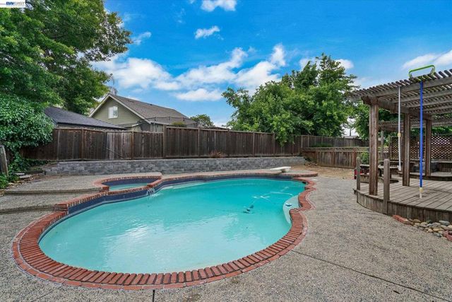 1463 Wilton Rd, Livermore, CA 94551