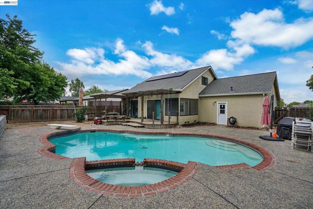 1463 Wilton Rd, Livermore, CA 94551