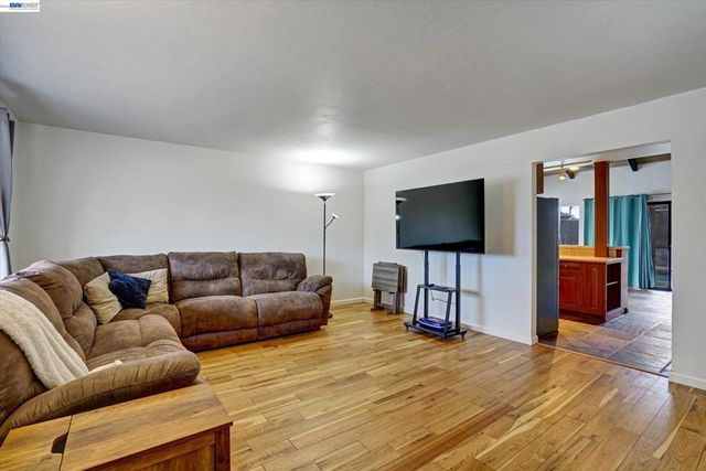 1463 Wilton Rd, Livermore, CA 94551