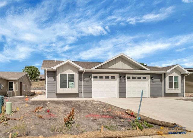 2637 HENNESSY DRIVE, Rapid City, SD 57701