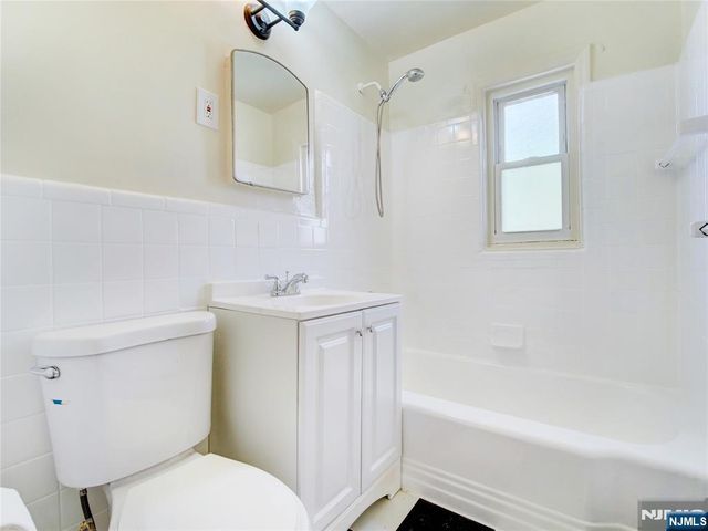 138 Lincoln Street A10, Montclair, NJ 07042