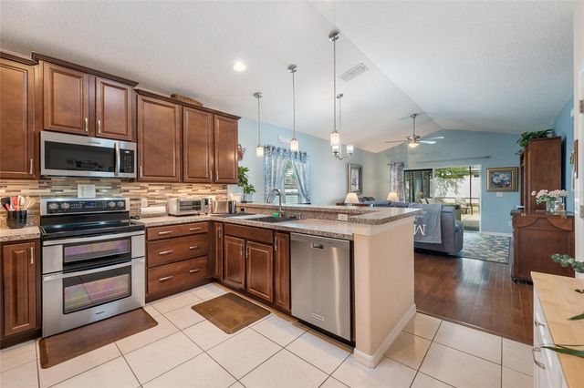 10226 LENOX STREET, Clermont, FL 34711