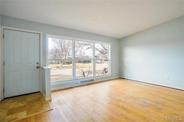 1805 Flicker Drive, Florissant, MO 63031