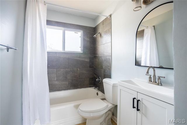 1805 Flicker Drive, Florissant, MO 63031