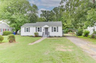 5005 Roanoke AVE, Newport News, VA 23605