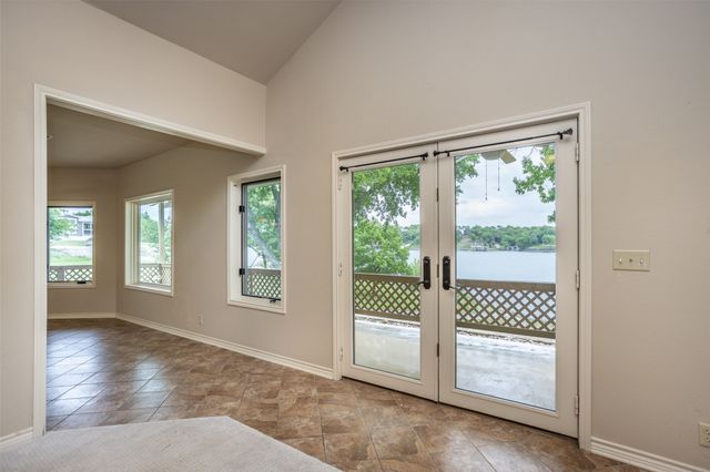 94 Arend Drive, Gainesville, TX 76240