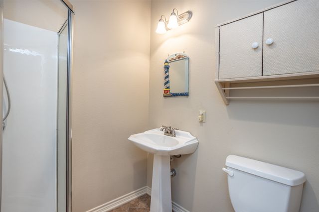 94 Arend Drive, Gainesville, TX 76240