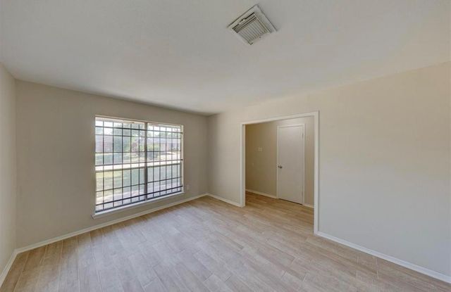 12938 S Coast Drive, Houston, TX 77047