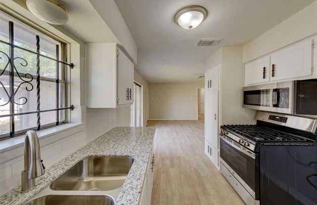 12938 S Coast Drive, Houston, TX 77047