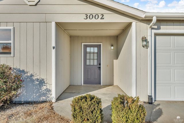 3002 Brookville Drive, Manhattan, KS 66502