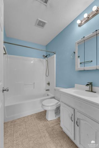 3002 Brookville Drive, Manhattan, KS 66502