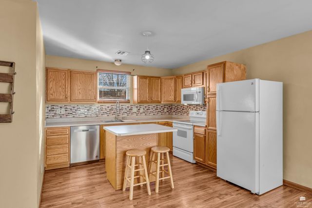 3002 Brookville Drive, Manhattan, KS 66502