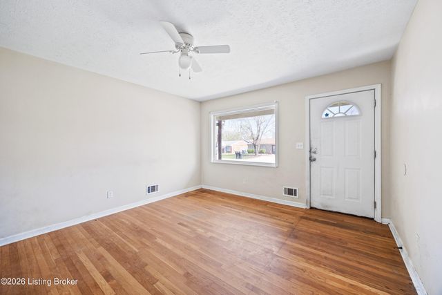 2507 Lamborne Blvd, Louisville, KY 40272