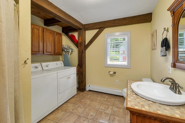 323 Governor Wentworth Highway, Tuftonboro, NH 03853