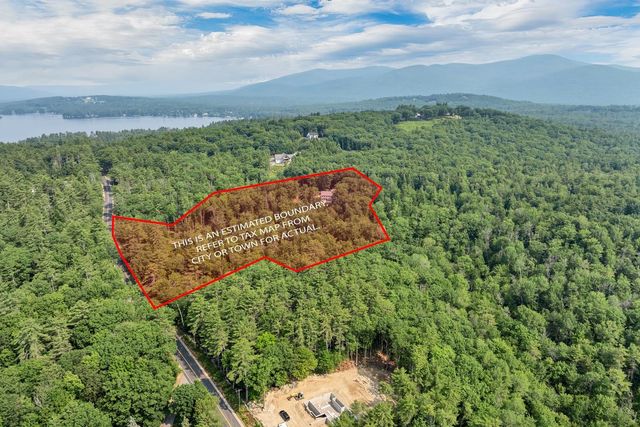 323 Governor Wentworth Highway, Tuftonboro, NH 03853