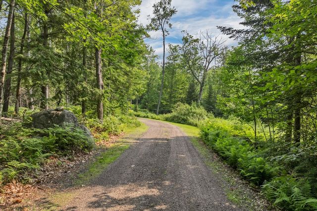 323 Governor Wentworth Highway, Tuftonboro, NH 03853