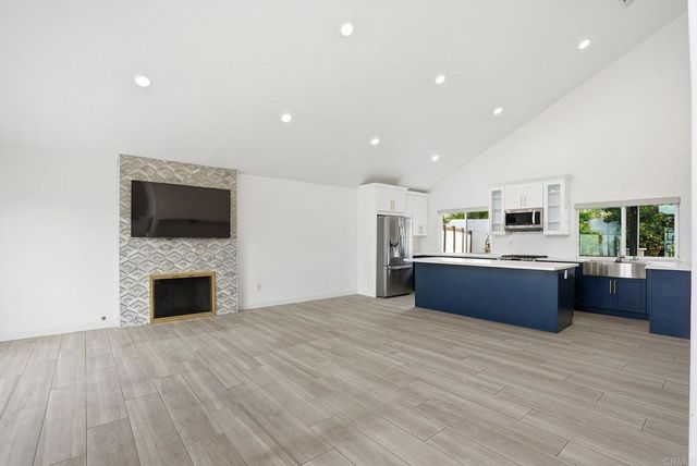 1668 1672 Spanish Oak Pl, El Cajon, CA 92019