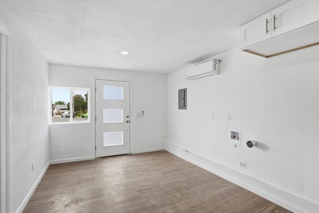 1668 1672 Spanish Oak Pl, El Cajon, CA 92019