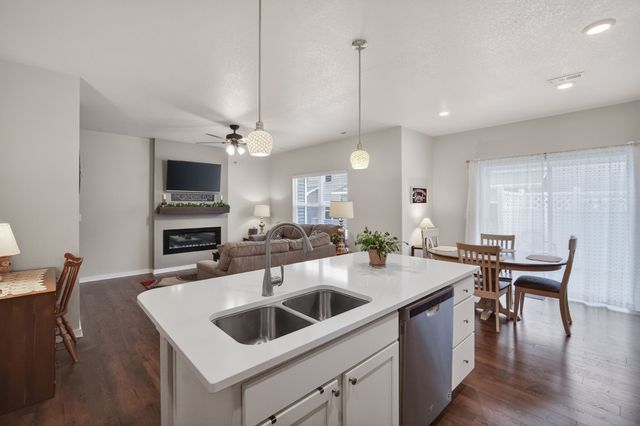 3318 NW Linwood Lane, Ankeny, IA 50023