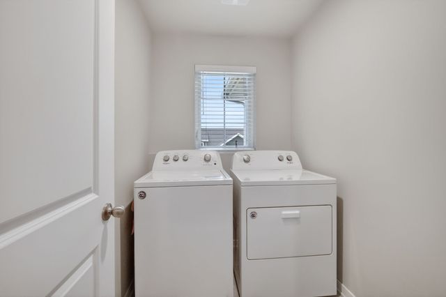 3318 NW Linwood Lane, Ankeny, IA 50023