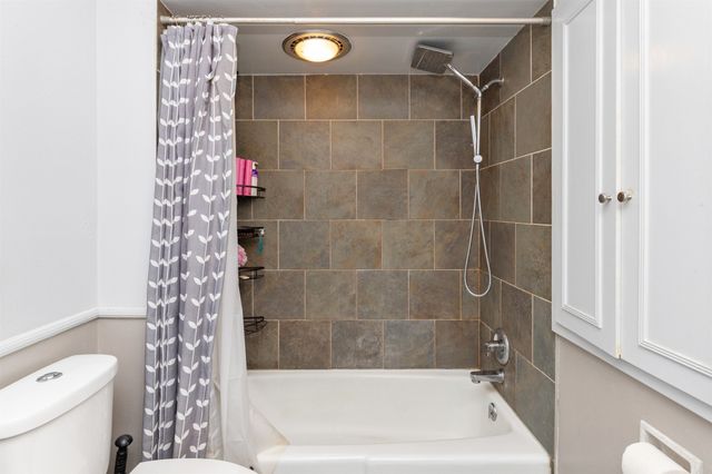 4501 Aurora Avenue, Des Moines, IA 50310