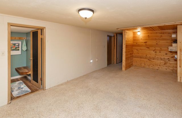 4501 Aurora Avenue, Des Moines, IA 50310