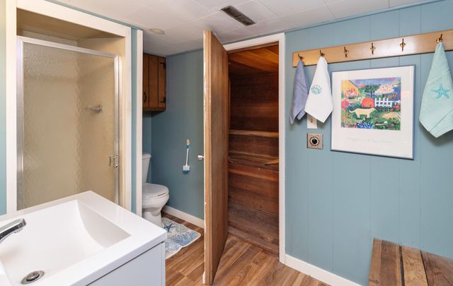 4501 Aurora Avenue, Des Moines, IA 50310