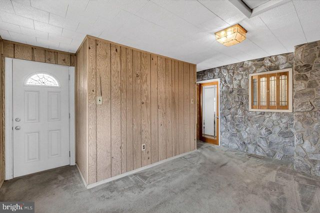 104 KING AVE, Ewing, NJ 08638