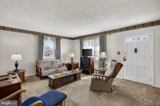 104 KING AVE, Ewing, NJ 08638