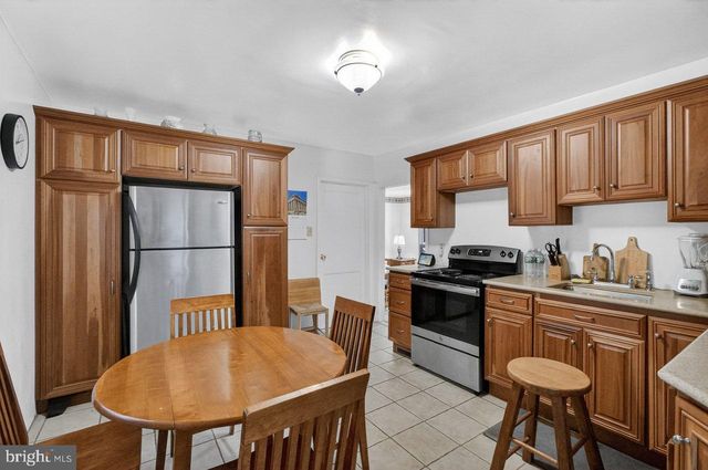 104 KING AVE, Ewing, NJ 08638