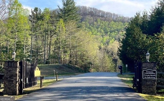 102 Badger Road, Blairsville, GA 30512